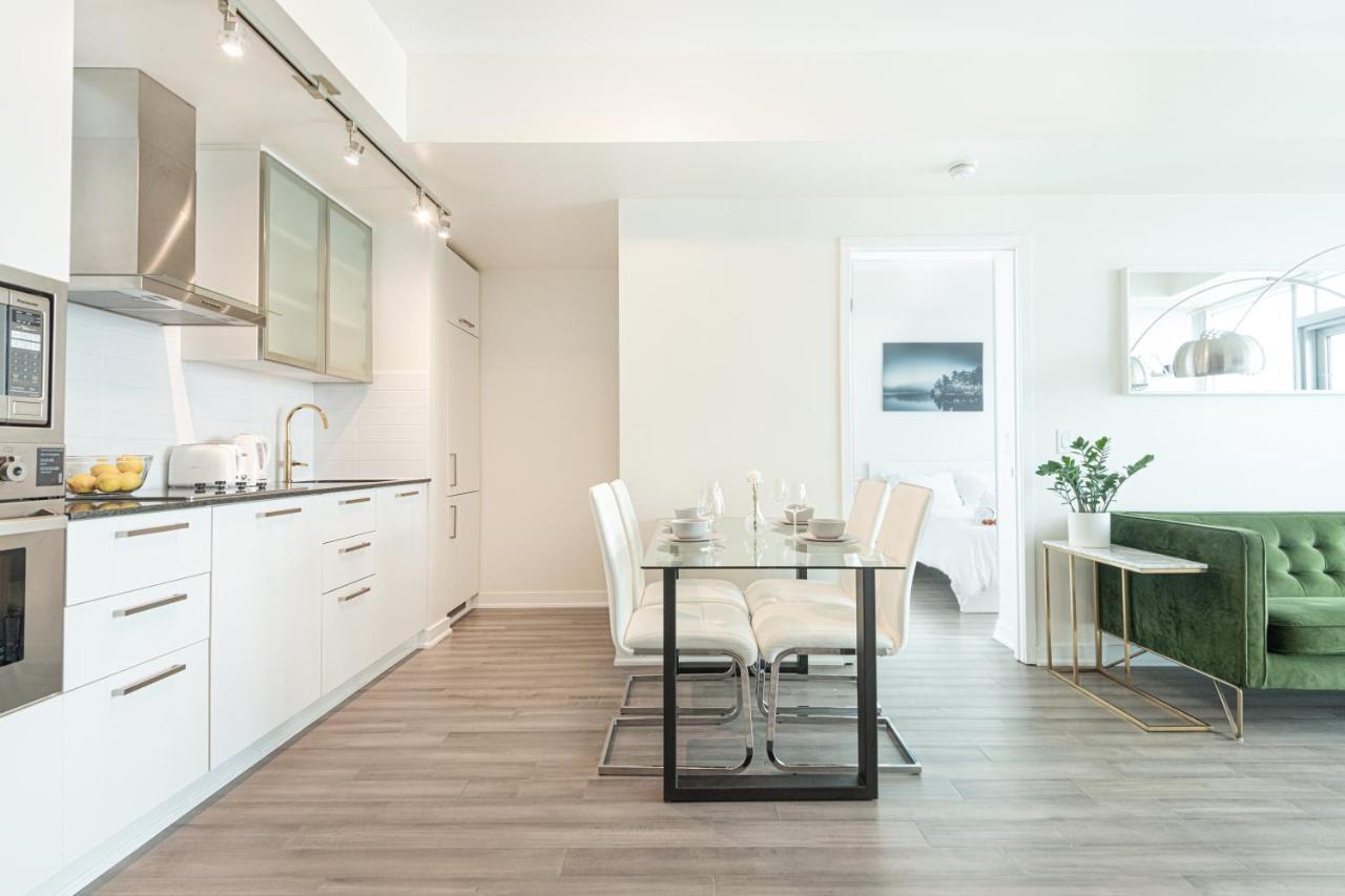 Beautiful Luxurious Modern Condo With Breathtaking Views Toronto Exterior foto